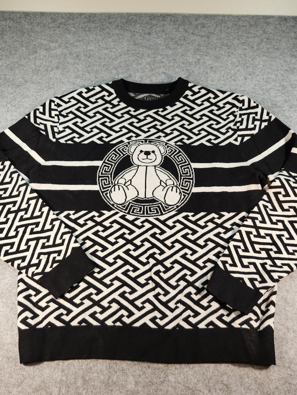 XIOS Black & White Geometric Crewneck Sweater with Teddy Motif Size Large